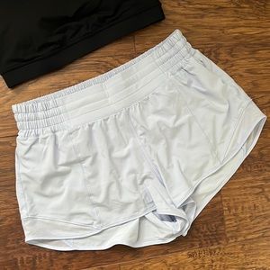 Lululemon High Rise Hotty Hot Shorts 2.5”